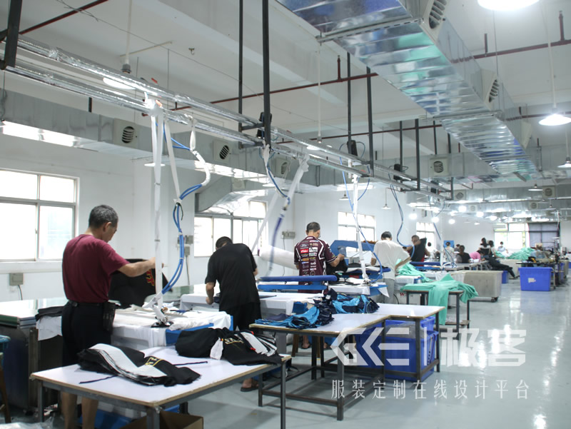 广东夹克定制厂家，专业团队服装定制为你打造更好的夹克衫