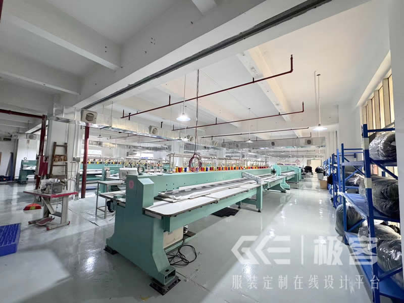 年会团体服装定制：如果不选卫衣的话，还有什么可以选择的定制服装款式？